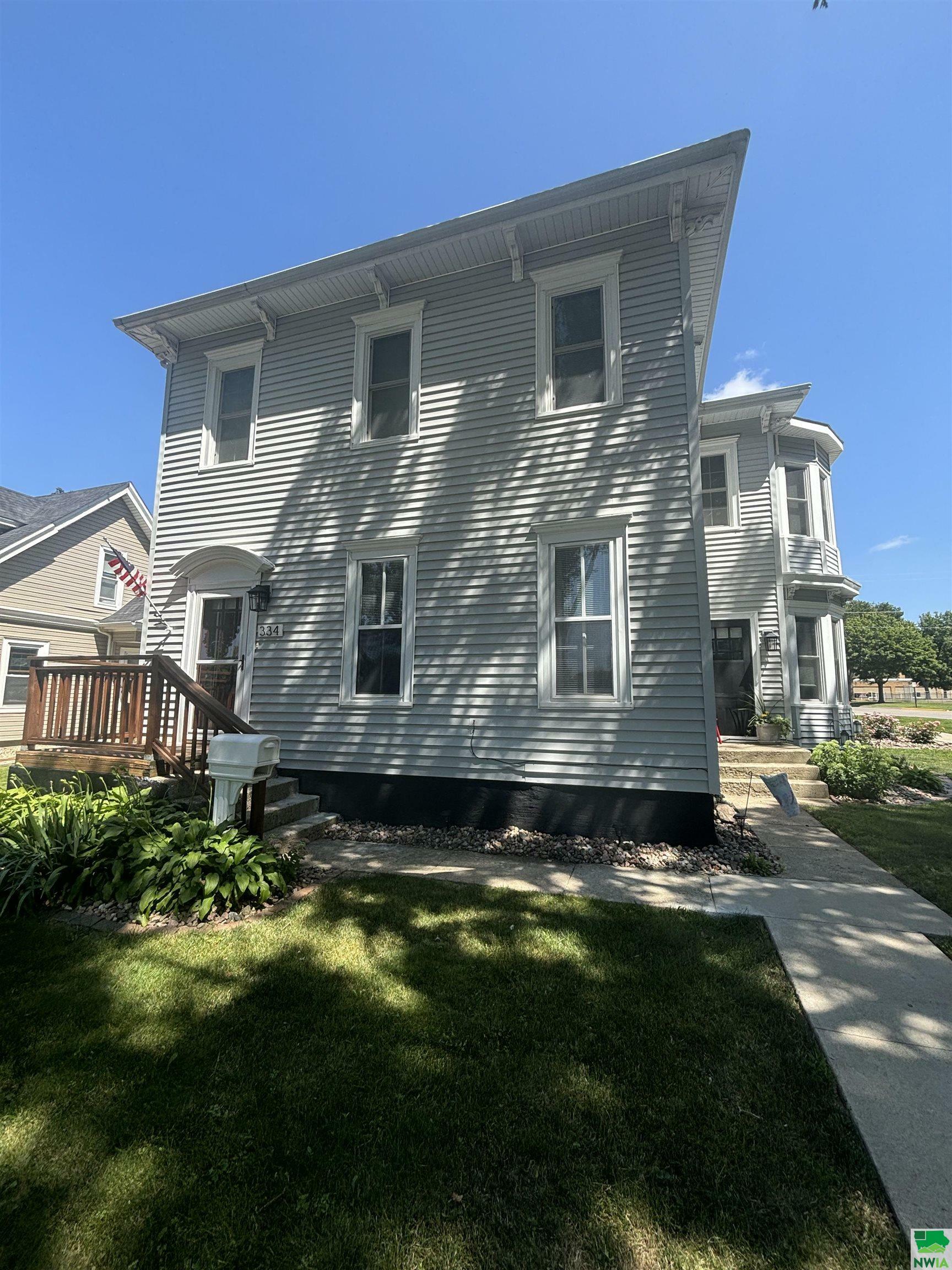 Property Photo:  334 3rd Ave SE  IA 51031 