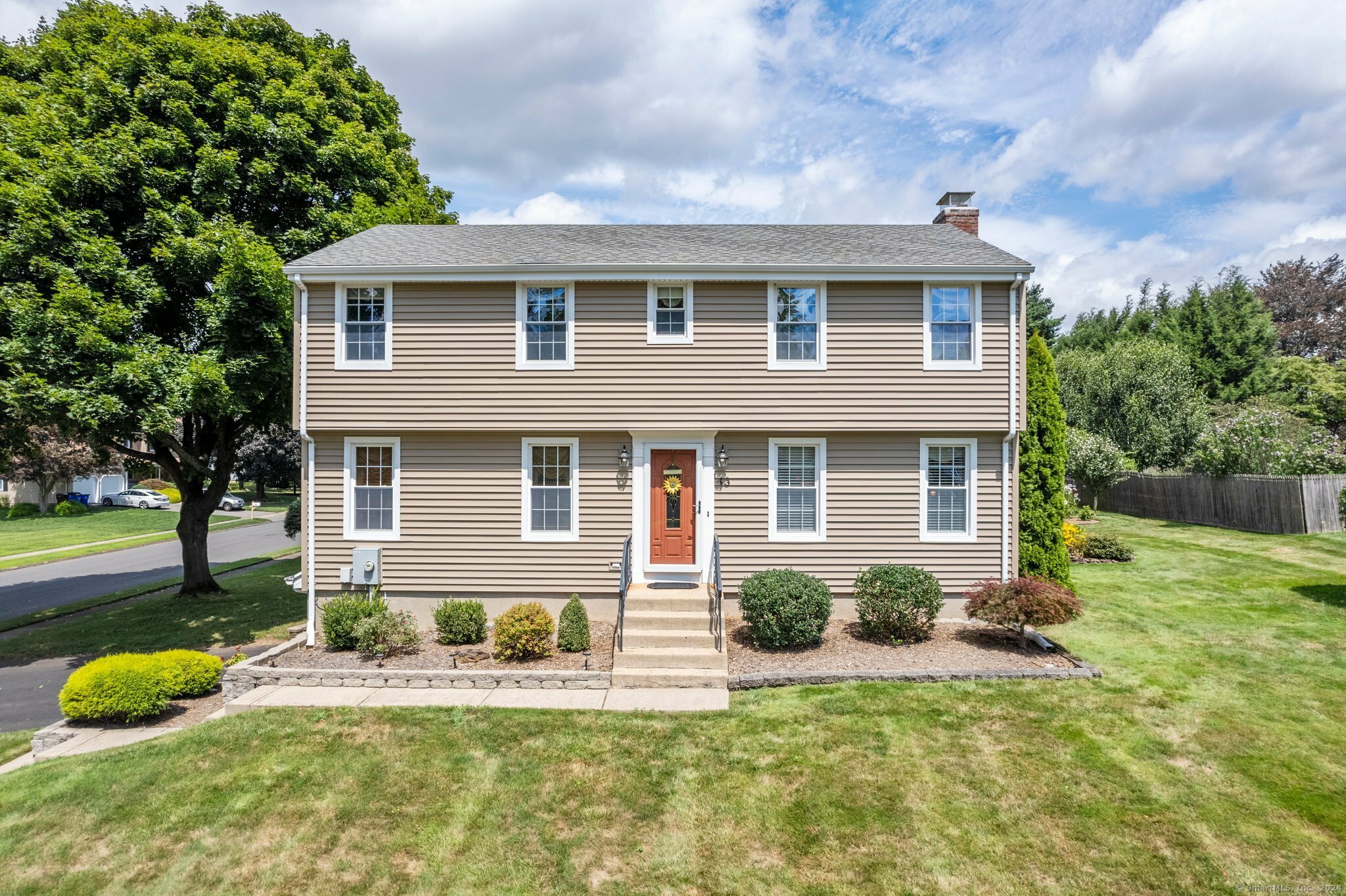 Property Photo: 43 Cricket Knoll CT 06109