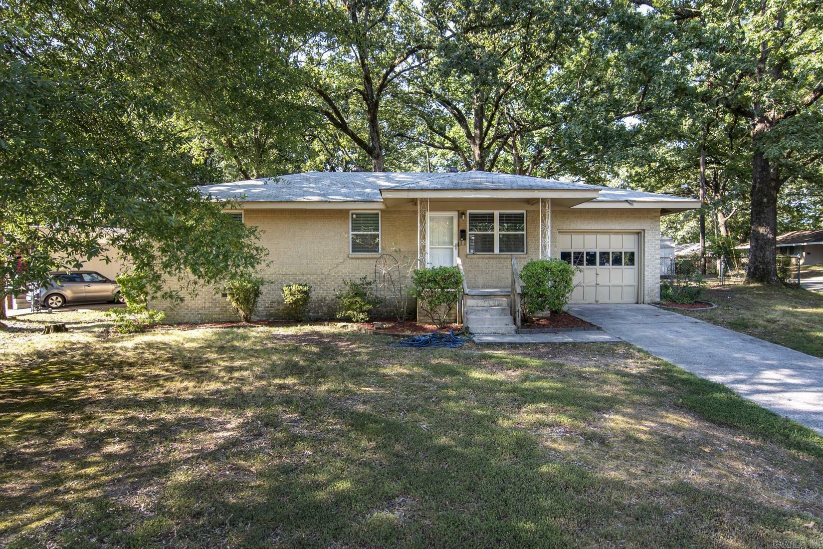 Property Photo:  41 Lakeshore Drive  AR 72204 