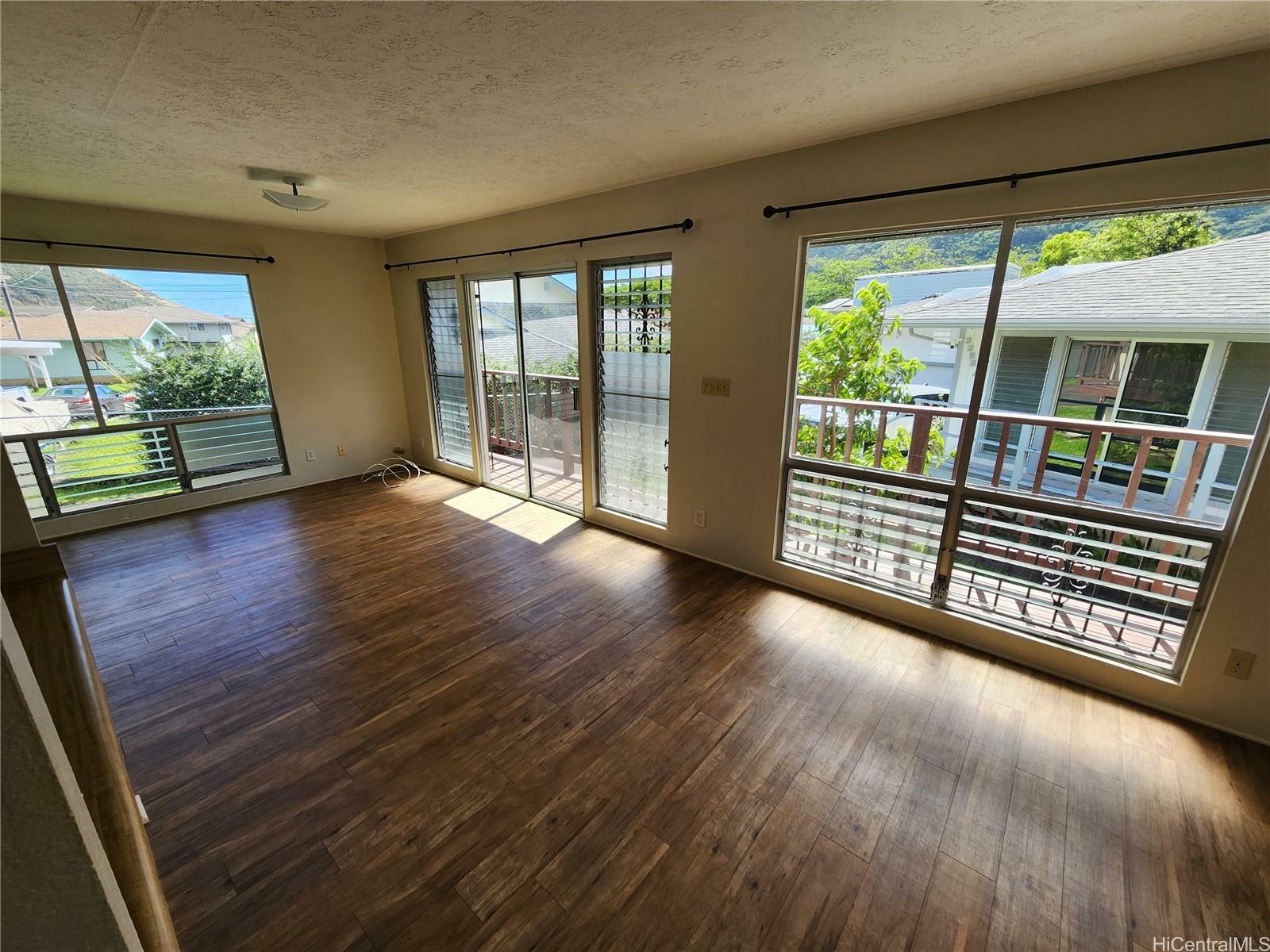 Property Photo:  3360 E Manoa Road C  HI 96822 