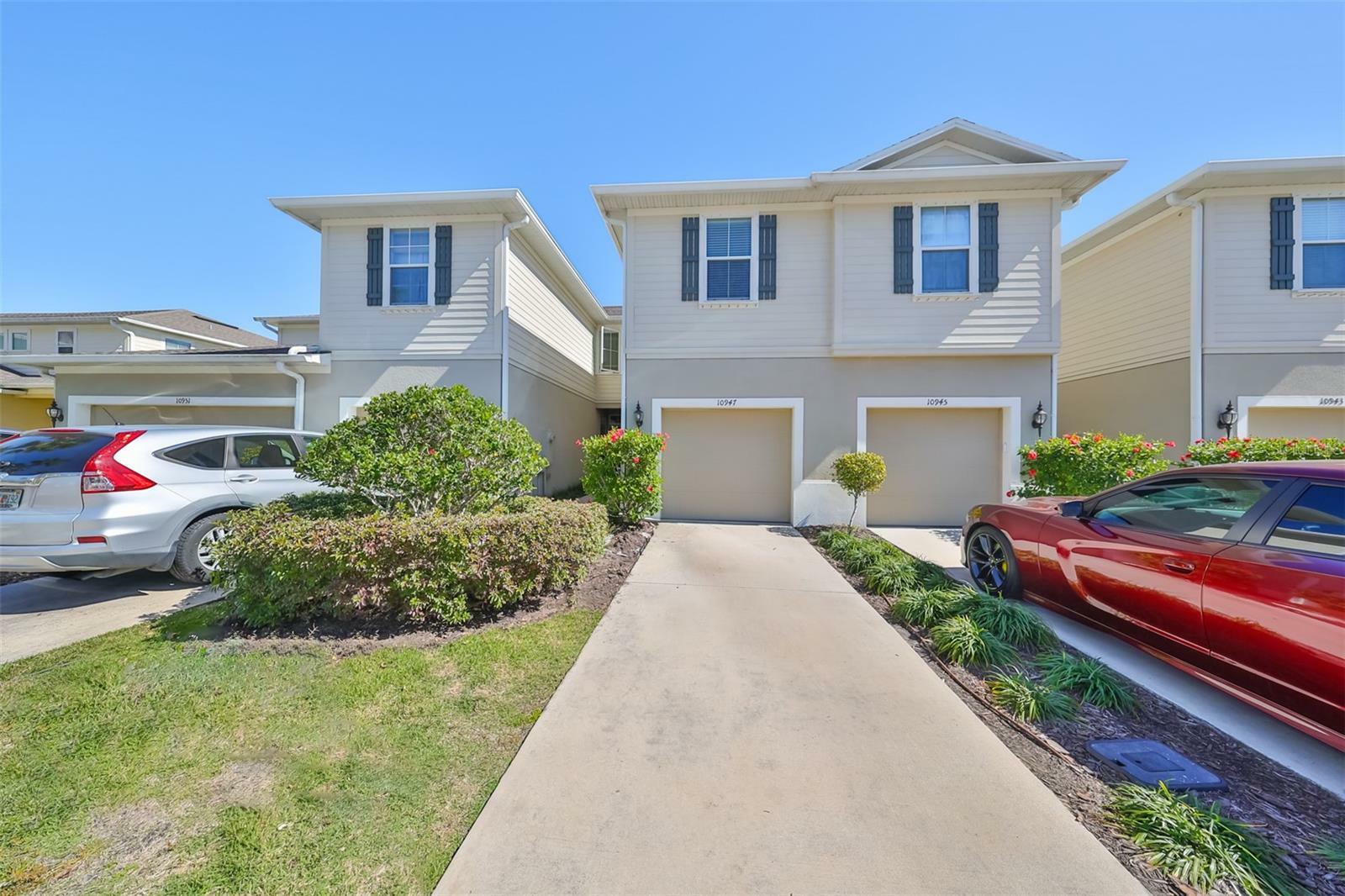 Property Photo:  10947 Verawood Drive  FL 33579 