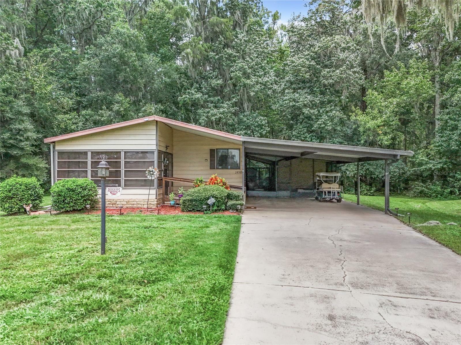 Property Photo:  28509 Hazeltop Court  FL 34748 