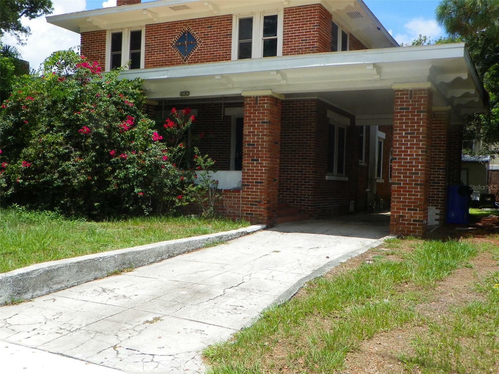 Property Photo:  2110 7th Avenue W  FL 34205 