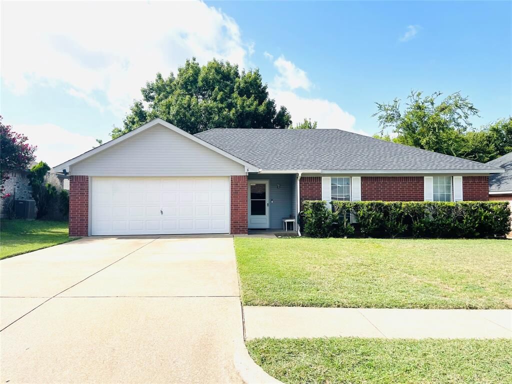 Property Photo: 6 Connecticut Avenue TX 76065