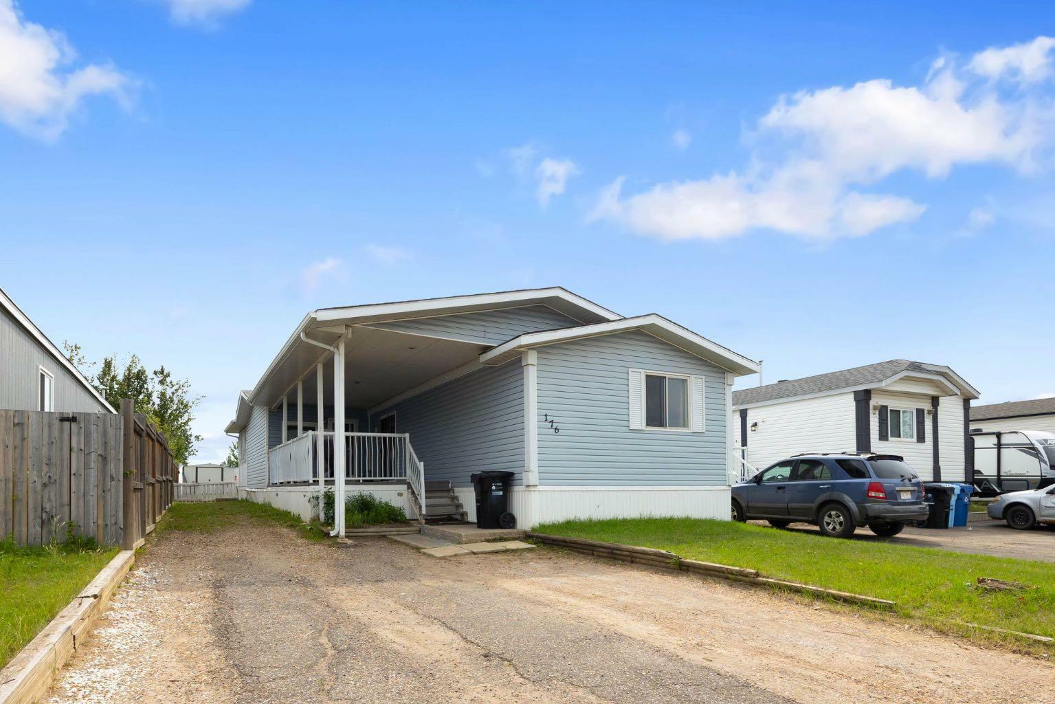 Property Photo:  176 Cokerill Crescent  AB T9K 2J2 