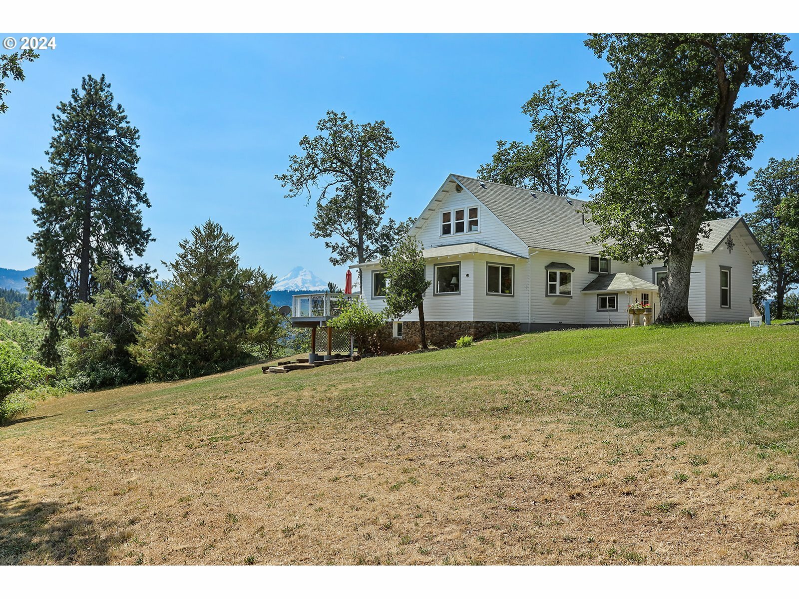 Property Photo:  2915 Fir Mountain Rd  OR 97031 