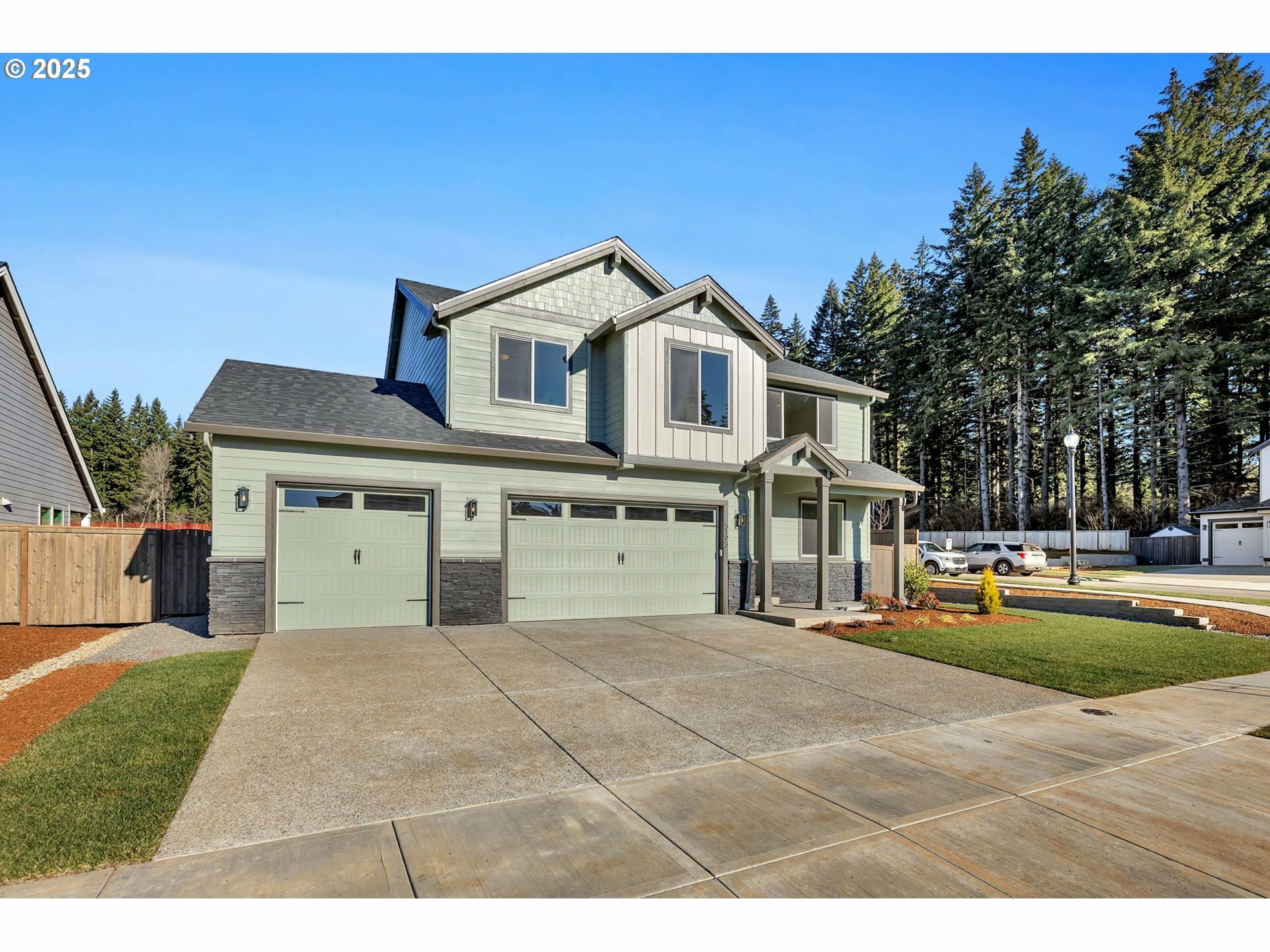 Property Photo: 5193 N 92nd Ave Lt192 WA 98607