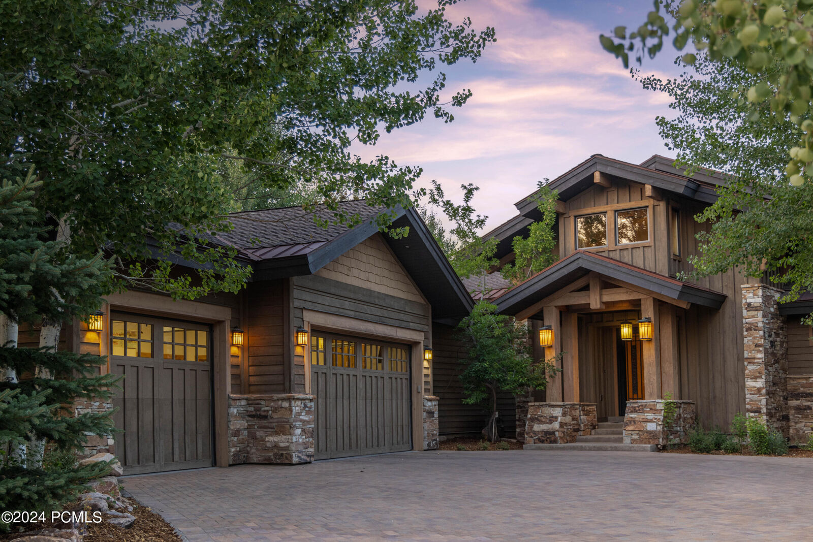 Property Photo: 2711 E Bitter Brush Drive UT 84098