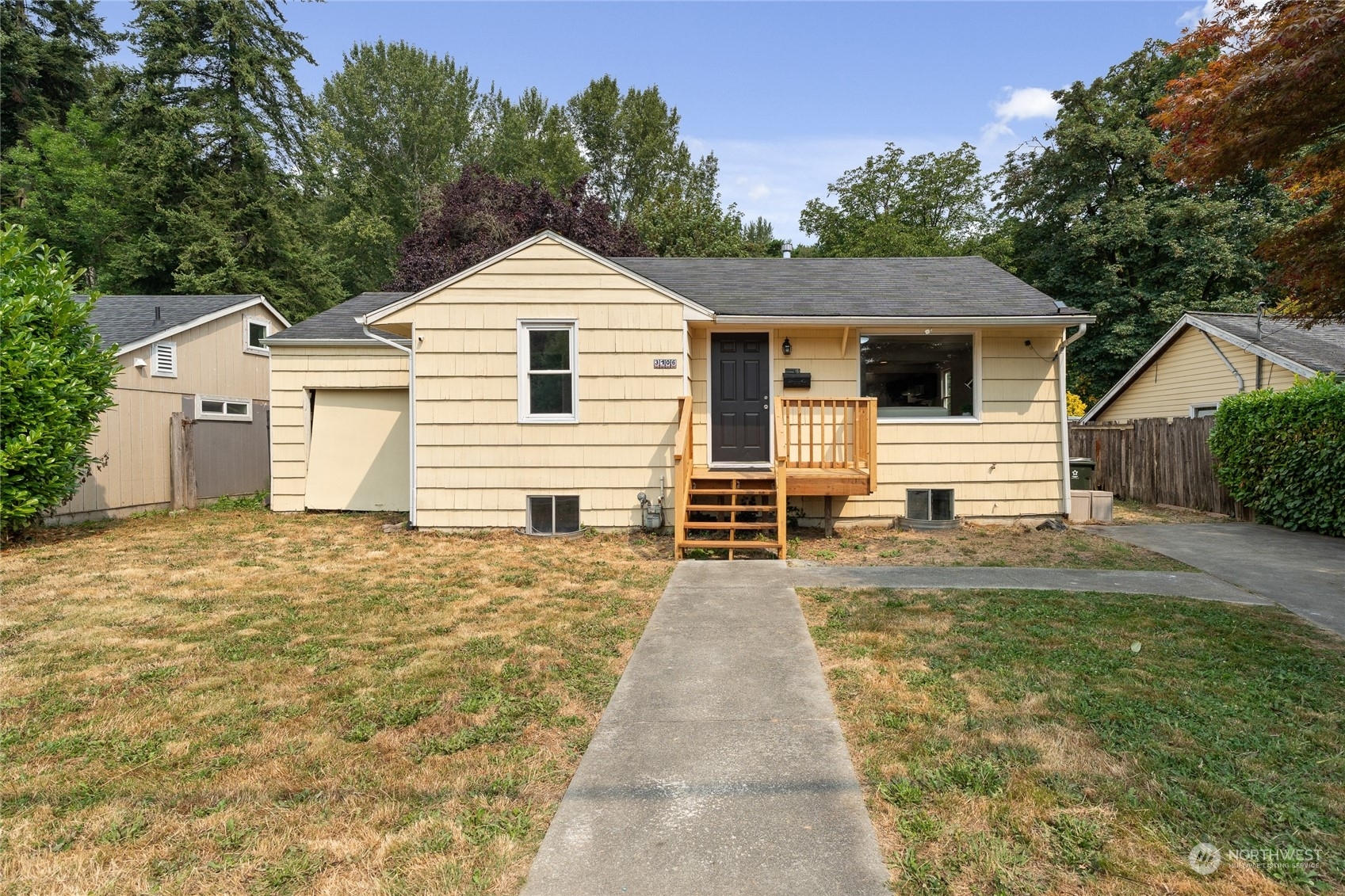 Property Photo:  3106 SE 5th Street  WA 98058 