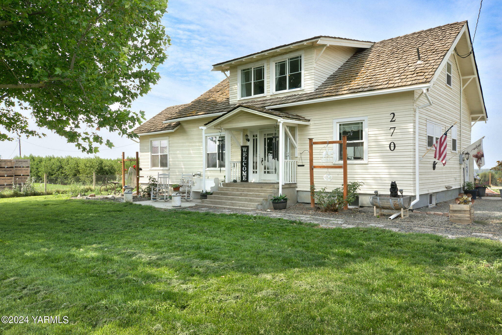 Property Photo:  270 Zickler Rd  WA 98953 