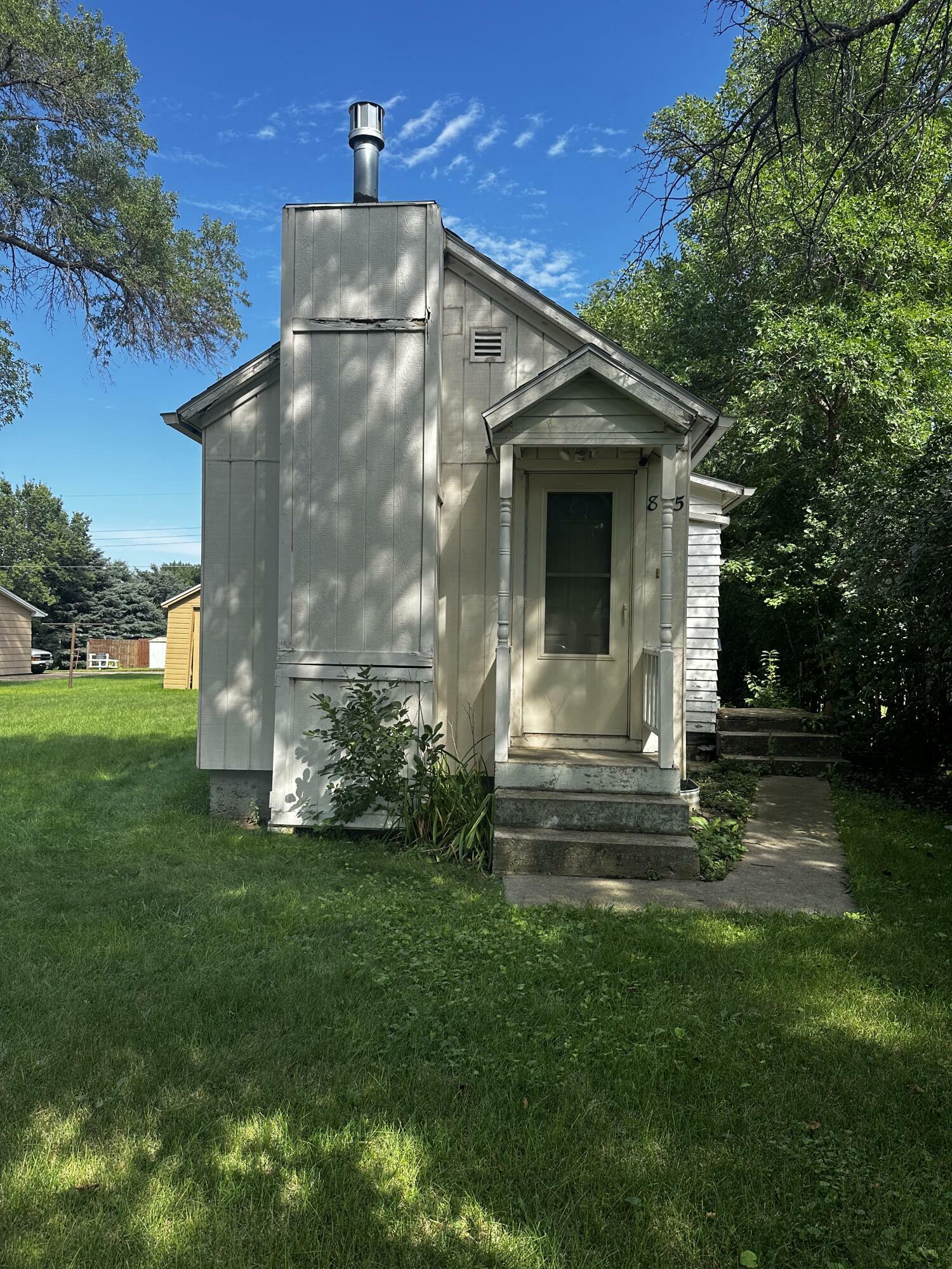 Property Photo:  815 S Wells St  SD 57401 