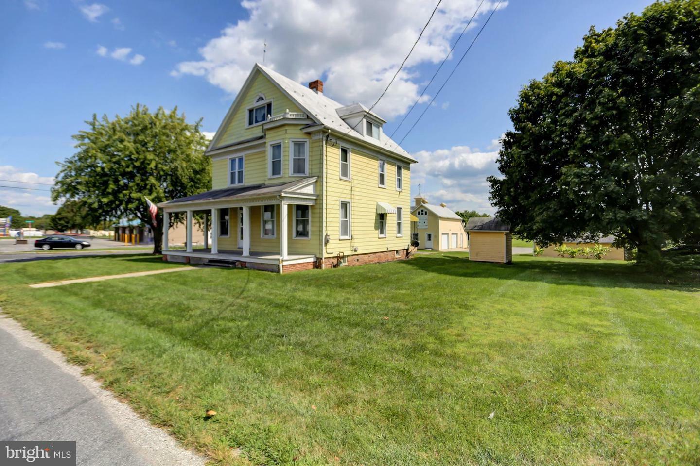 Property Photo:  910 Frederick Pike  PA 17340 