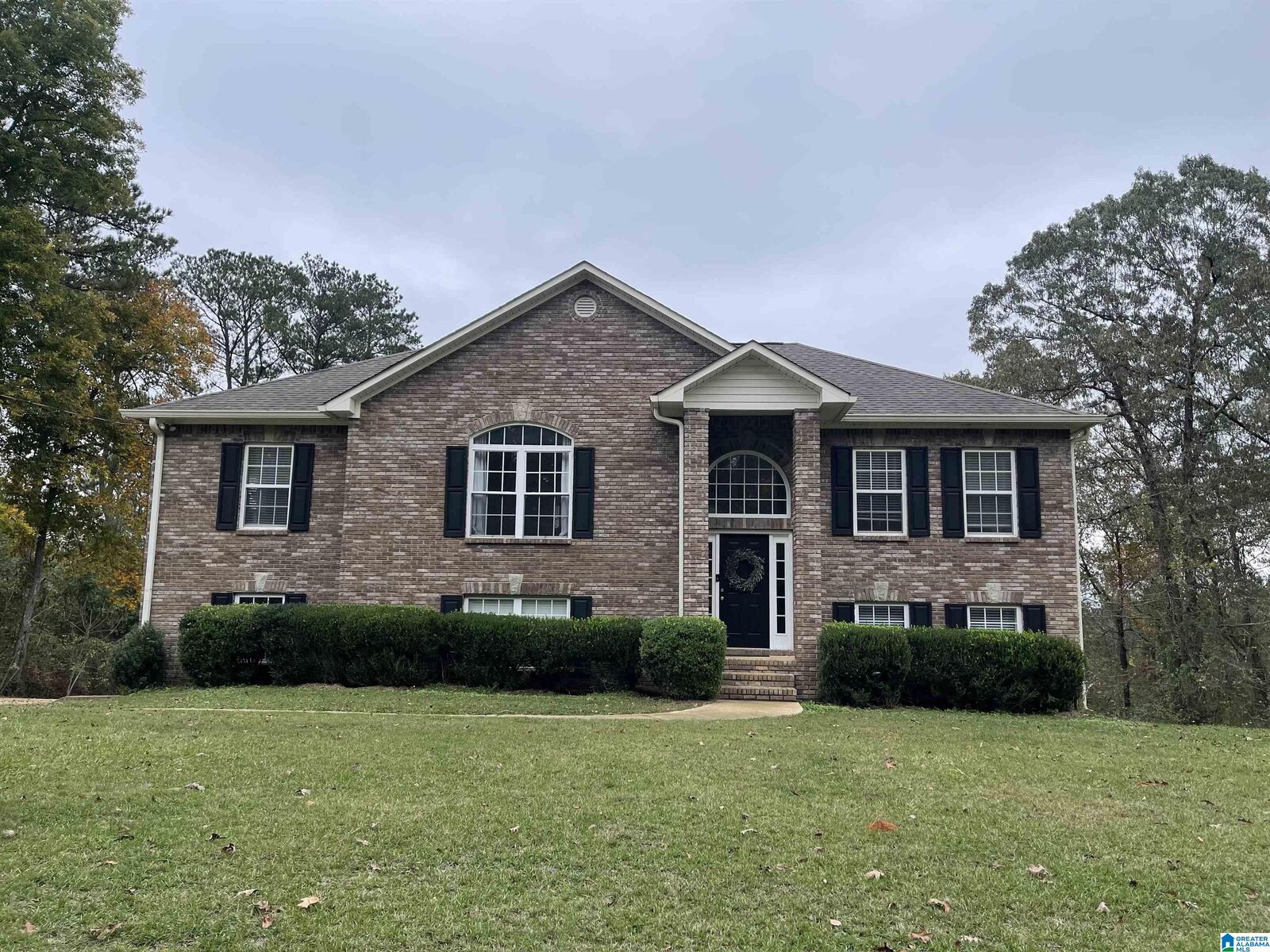 Property Photo: 122 Oak Leaf Court AL 35504
