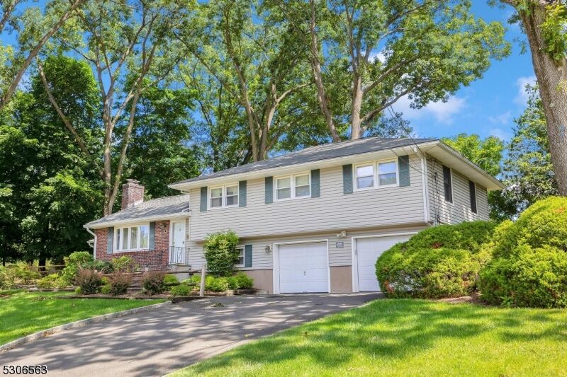 Property Photo: 21 Crest Dr NJ 07432