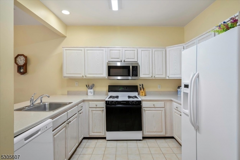 Property Photo:  3313 Cleveland Ln  NJ 07866 