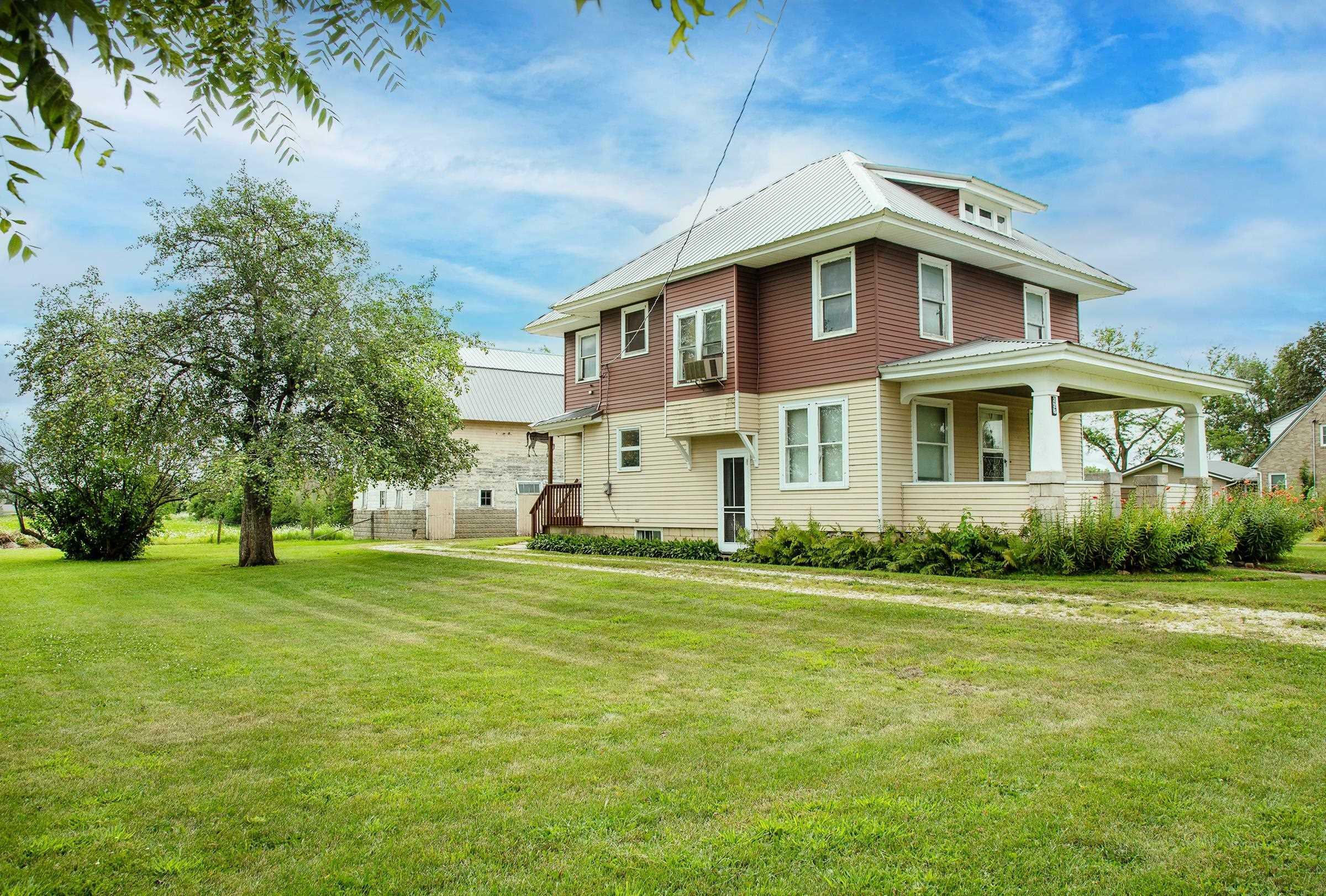 Property Photo:  225 S Main Street  IA 50602 