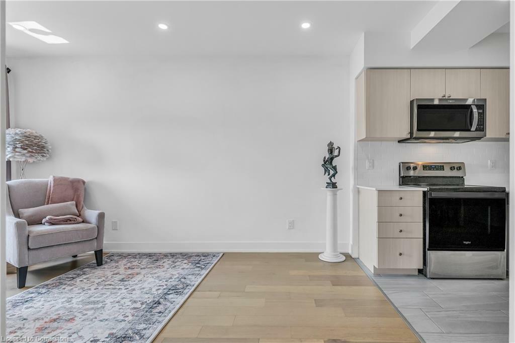 Photo de la propriété:  310 Broadway Avenue 308  ON L9W 1L3 