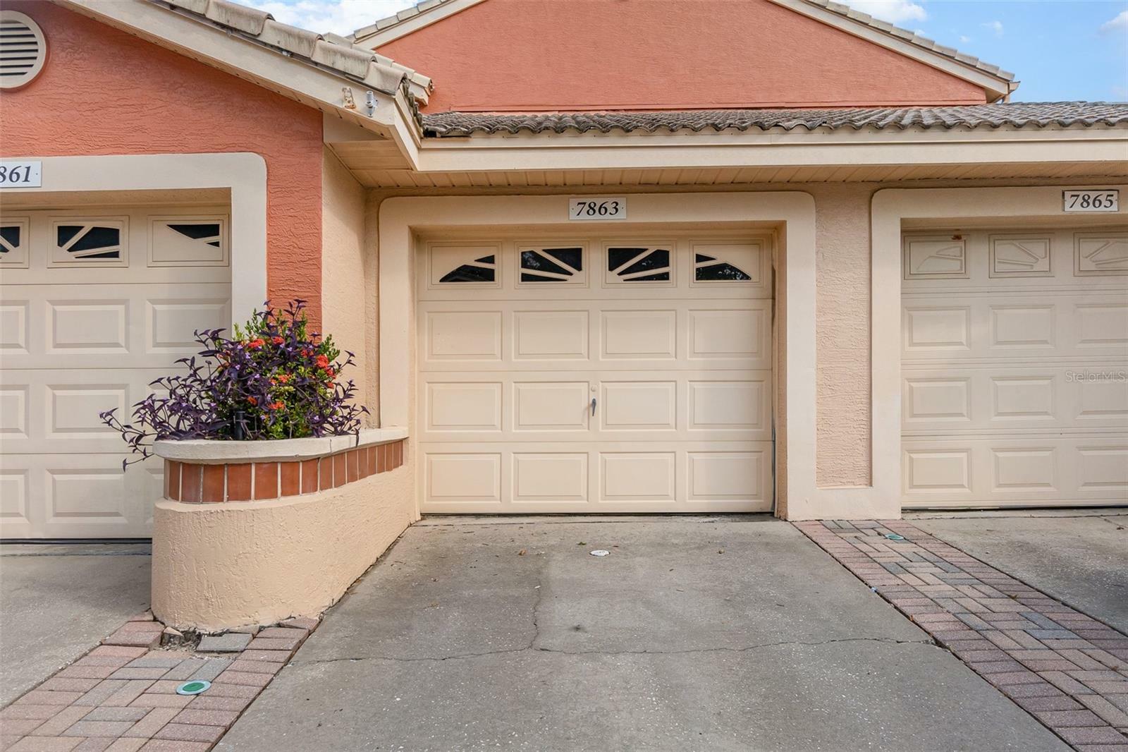 Property Photo:  7863 Sugar Bend Drive 7863  FL 32819 