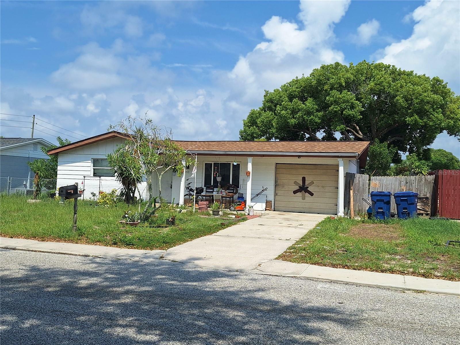 Property Photo:  3440 Brookfield Drive  FL 34691 