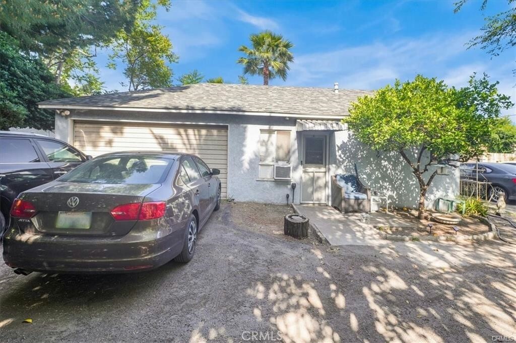 Property Photo:  2005 Peyton Avenue  CA 91504 