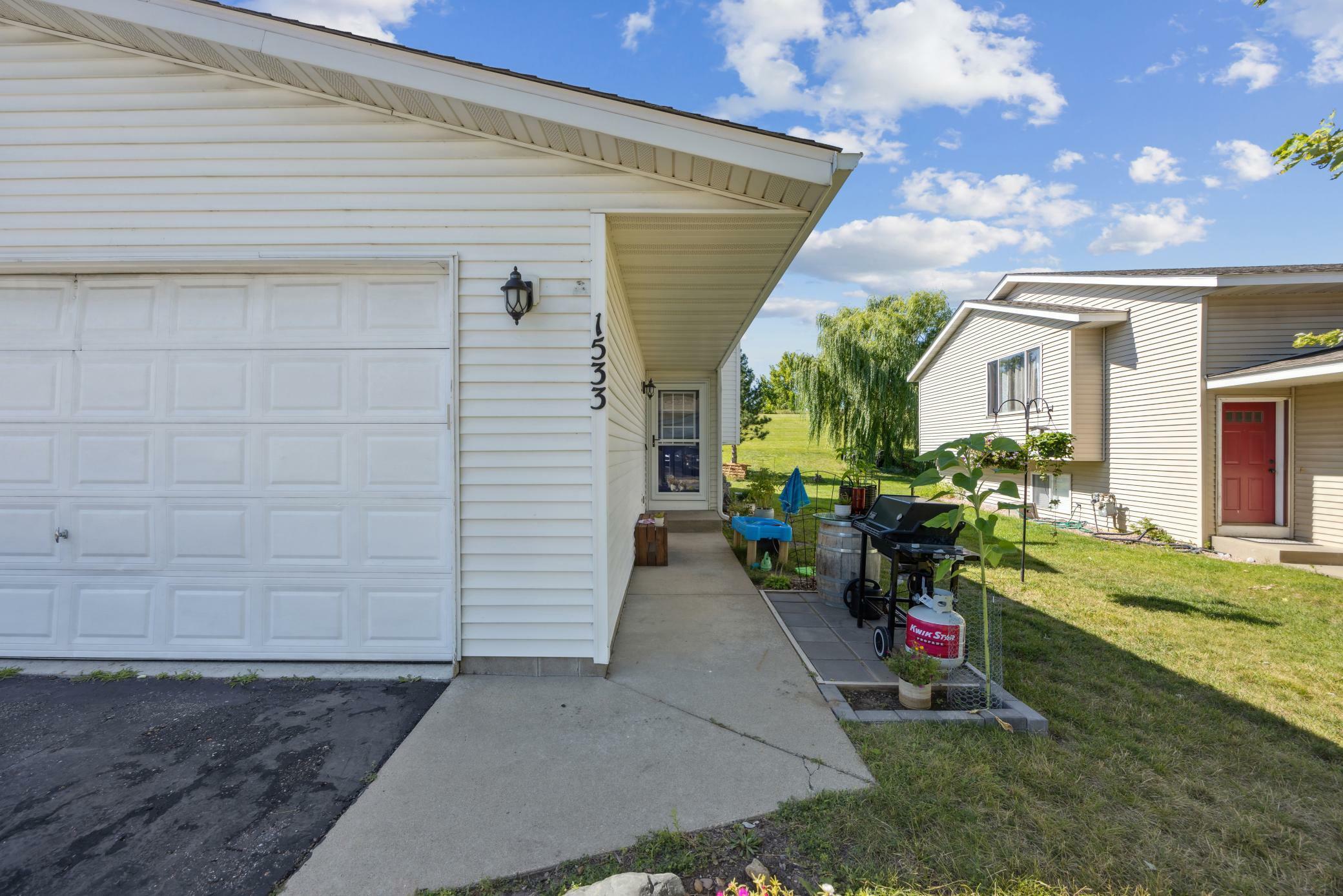 Property Photo:  1533 McIntosh Circle  MN 55379 