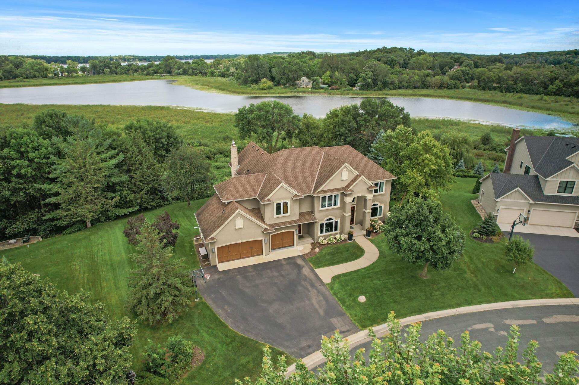 Property Photo:  4130 Lakeridge Road  MN 55331 