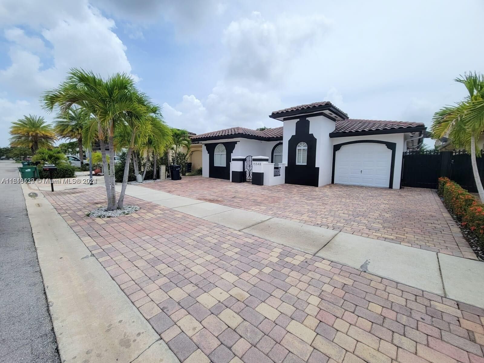 Property Photo:  15548 SW 12th Ter 0  FL 33194 