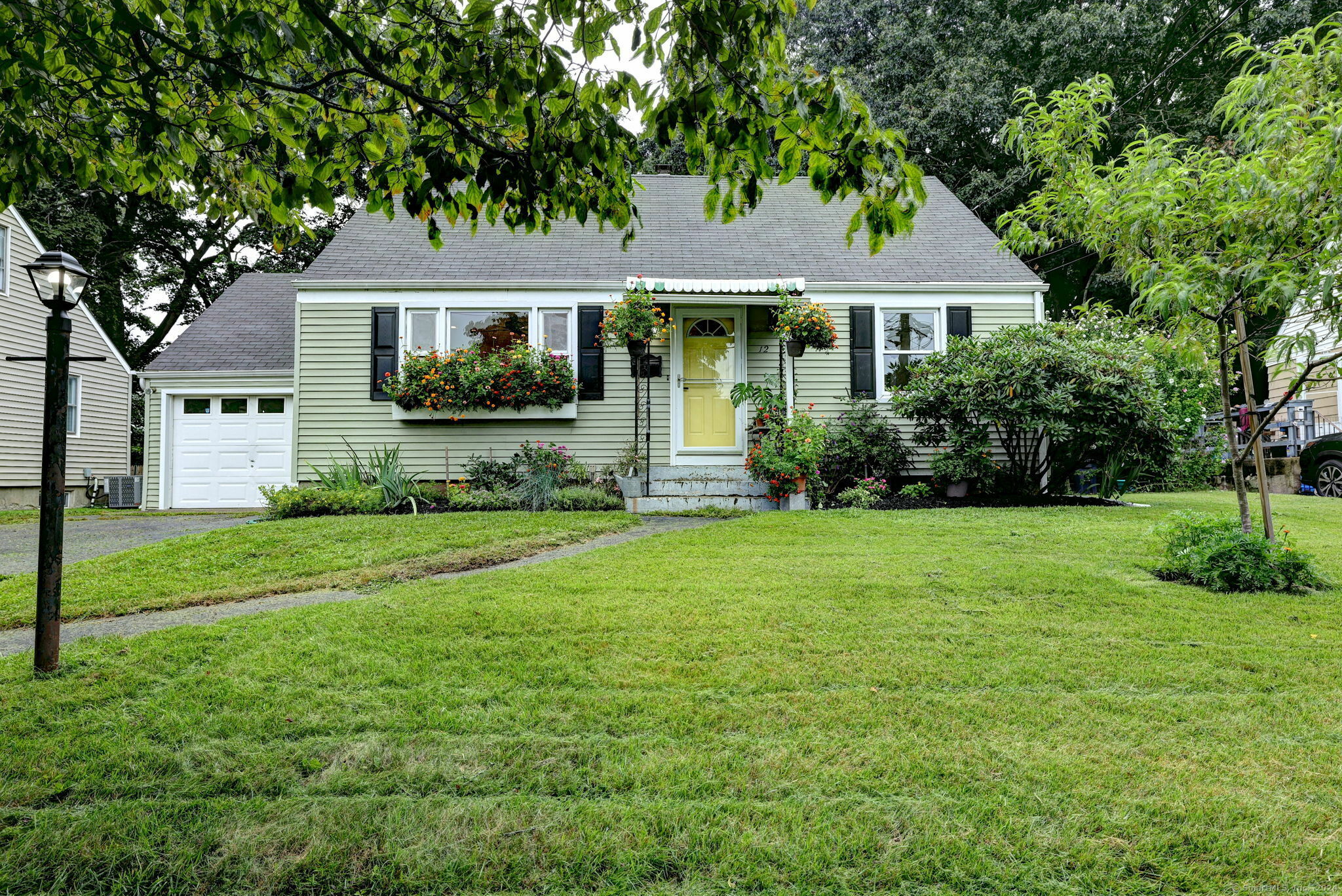 Property Photo:  12 Burdette Place  CT 06460 