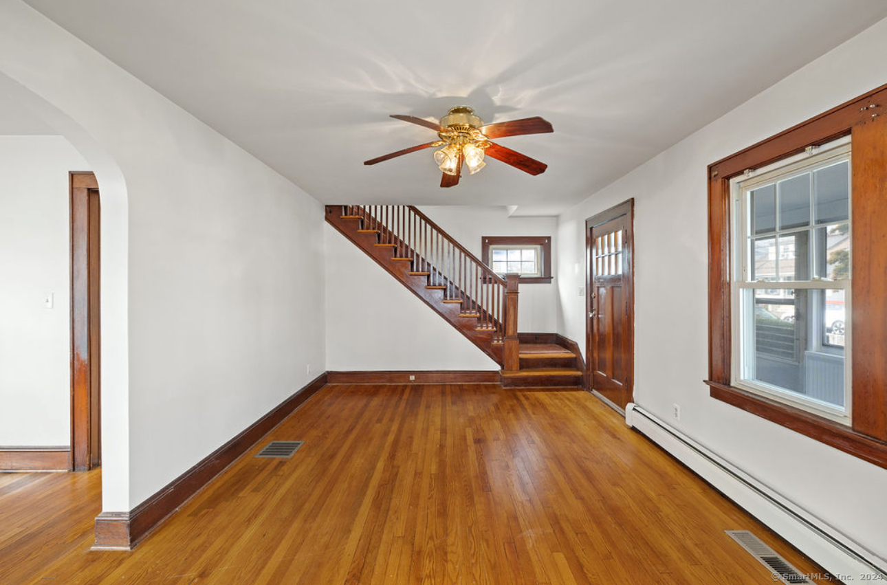 Property Photo:  7 Loundsbury Avenue  CT 06851 