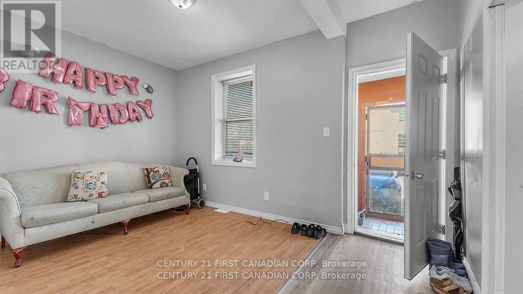 Photo de la propriété:  387 Horton Street East  ON N6B 1L6 