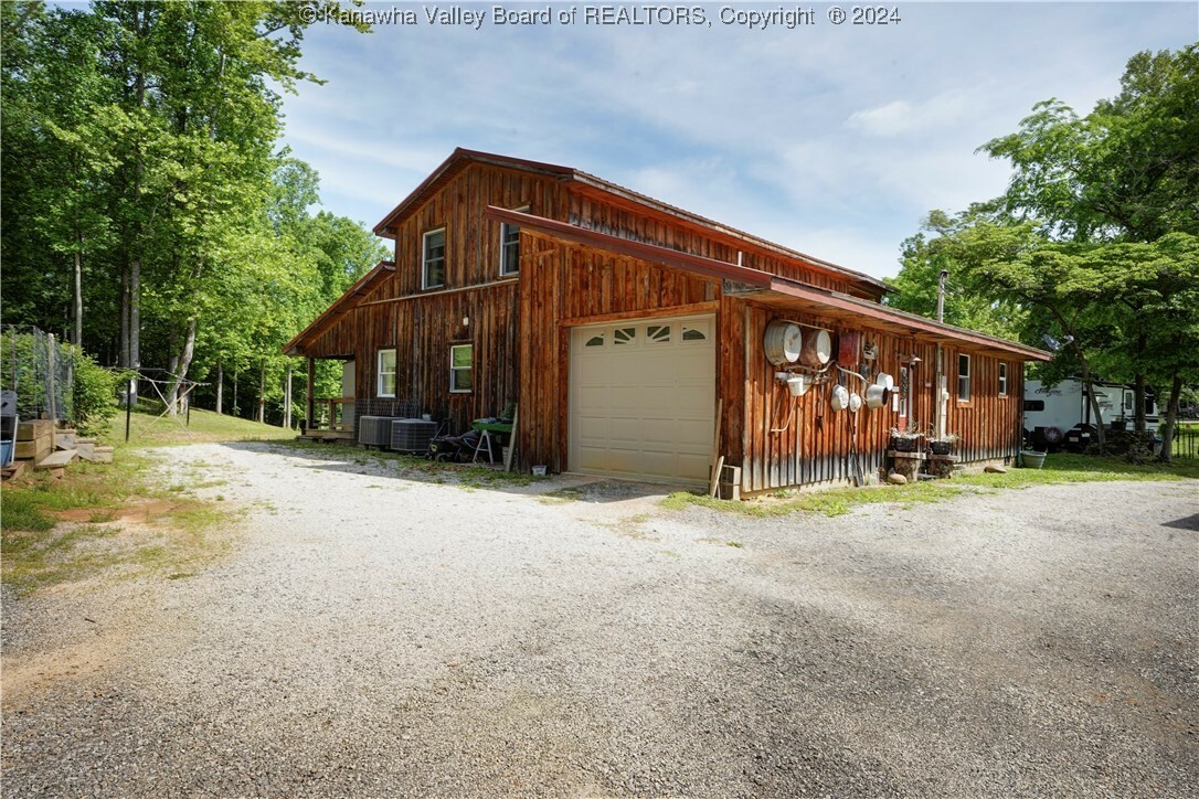 Property Photo:  213 Lazy K Drive  WV 25071 