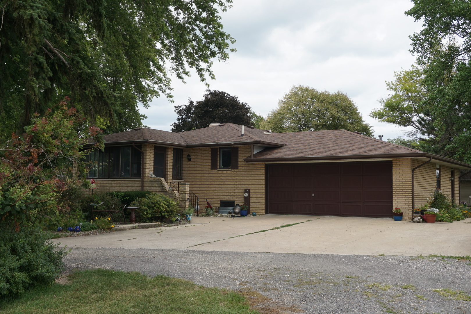 Property Photo:  1896 E Amberstone Road  IL 60950 