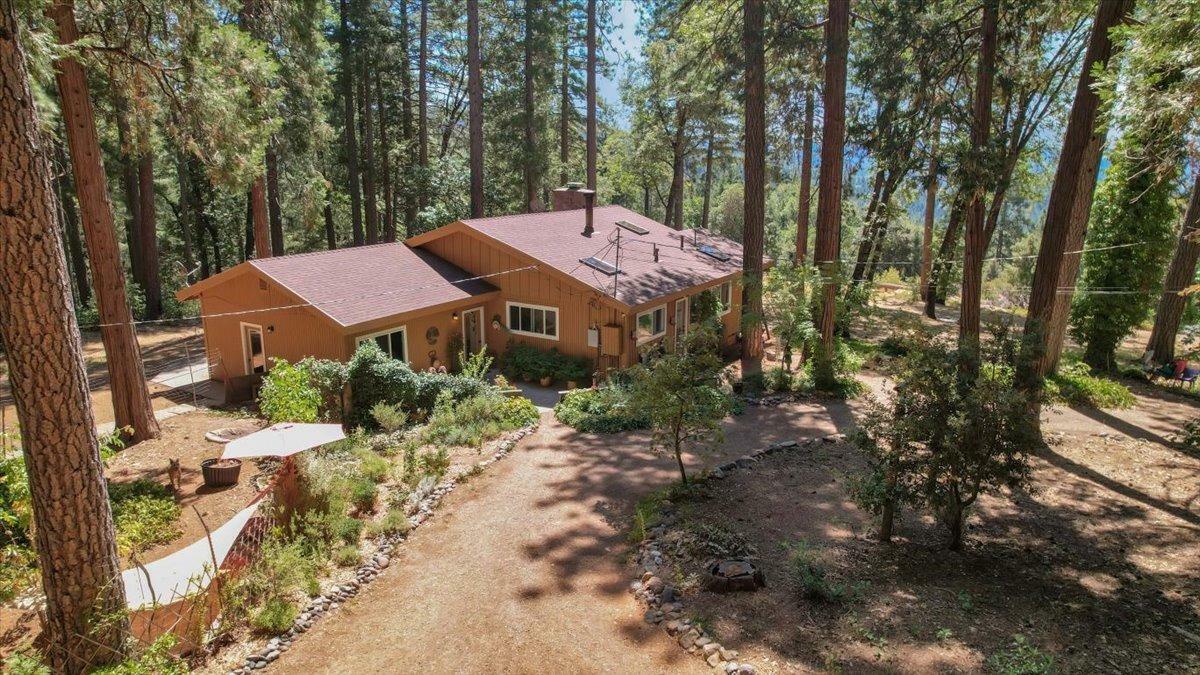 Property Photo:  17077 Cruzon Grade Road  CA 95959 