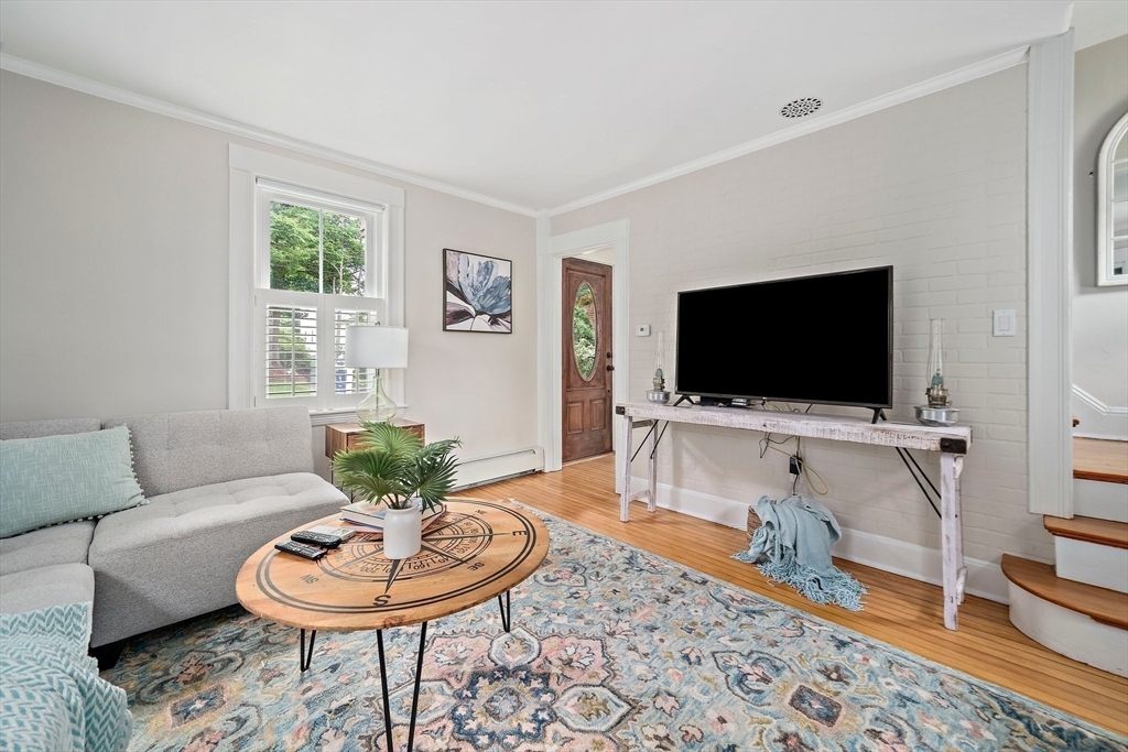 Property Photo:  41 Park Ave  MA 02481 