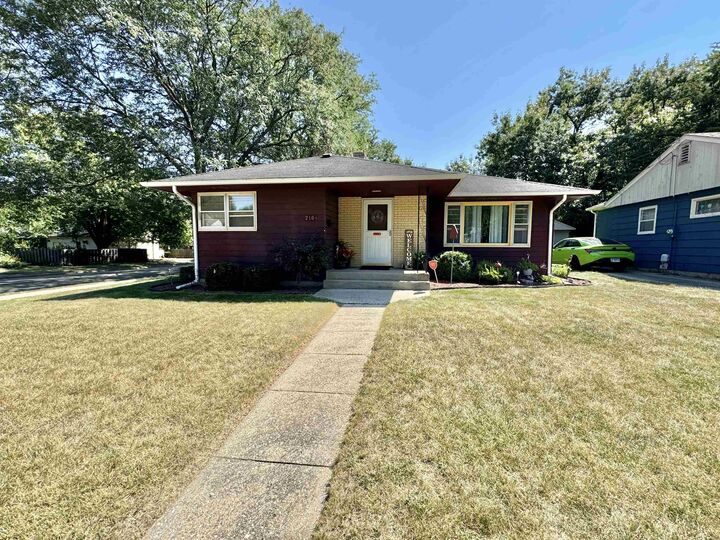 2104 Paradise Boulevard  Rockford IL 61103 photo