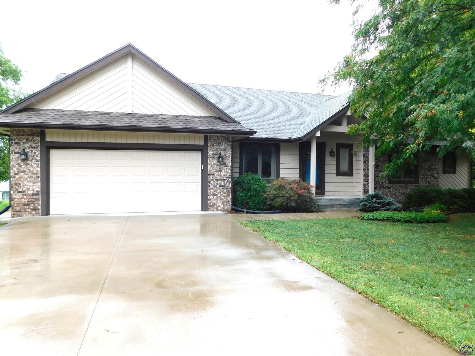 4 bed Topeka home for sale: 3926 SW Friar Rd, Topeka, KS 66610