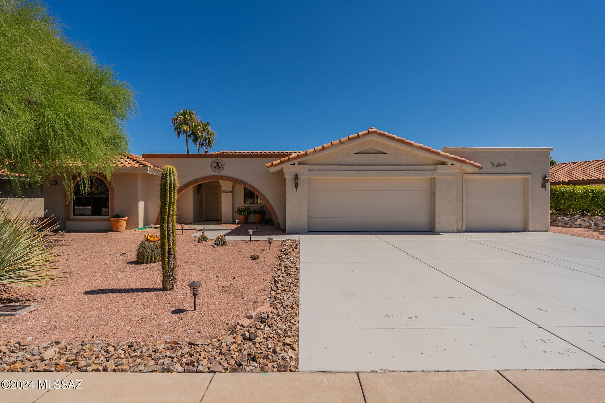 Property Photo:  14400 N Del Webb Boulevard  AZ 85755 