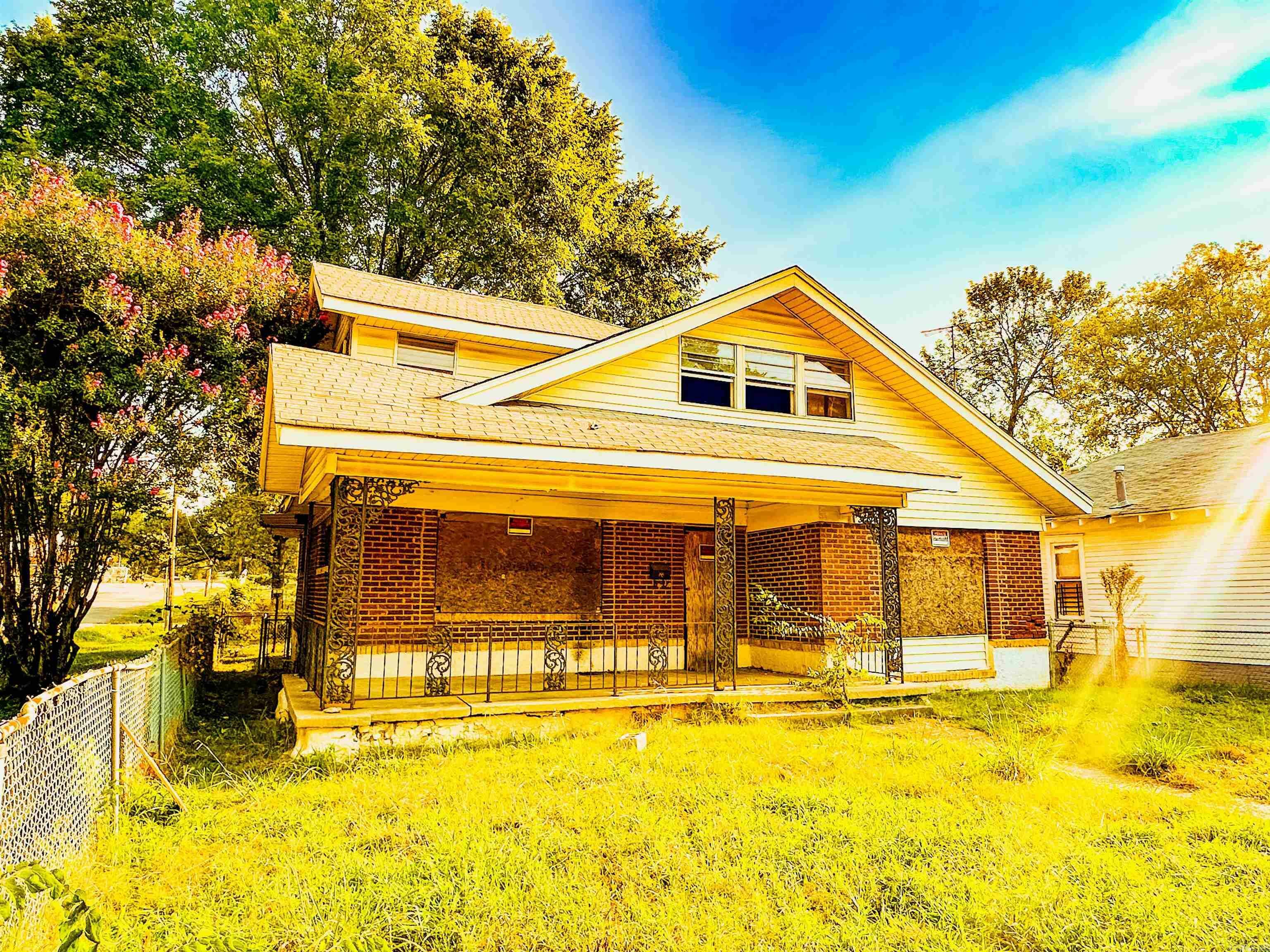 Property Photo:  4324 W 13th St  AR 72204-2904 