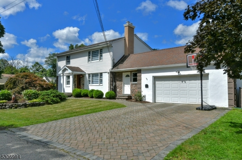 Property Photo:  15 Lakeside Ave  NJ 07403 