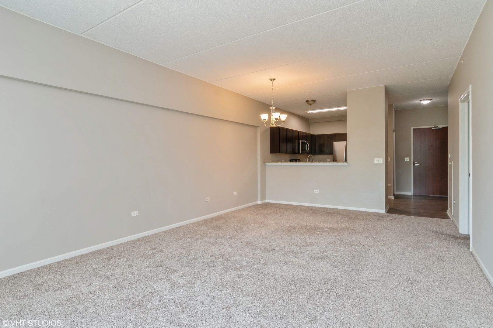 Property Photo:  6420 Double Eagle Drive 410  IL 60517 