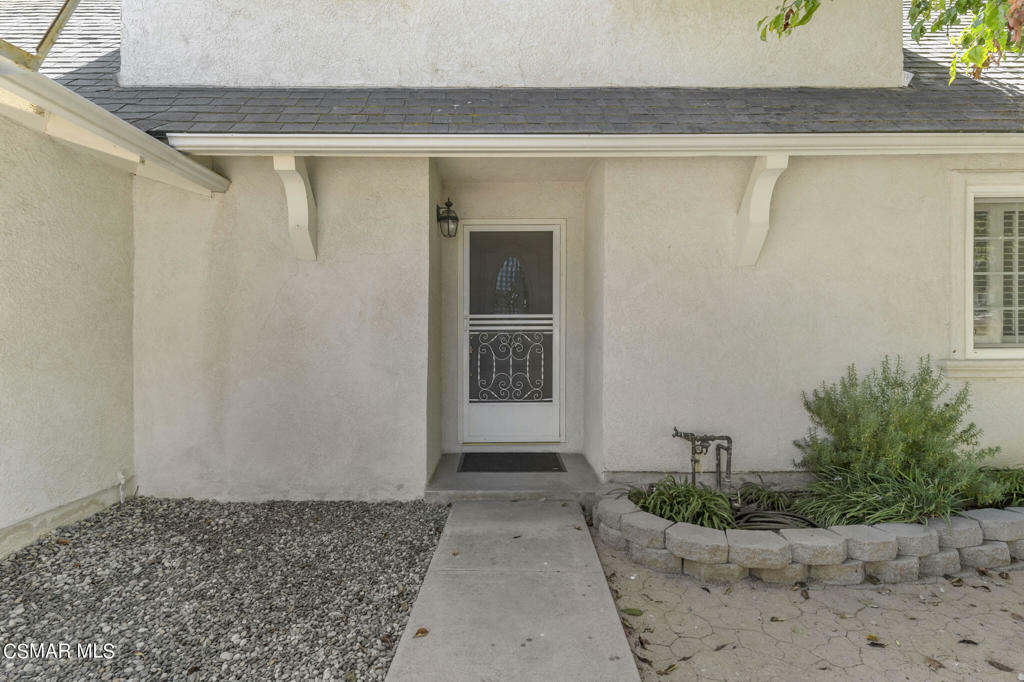 Property Photo:  2116 Elizondo Avenue  CA 93065 