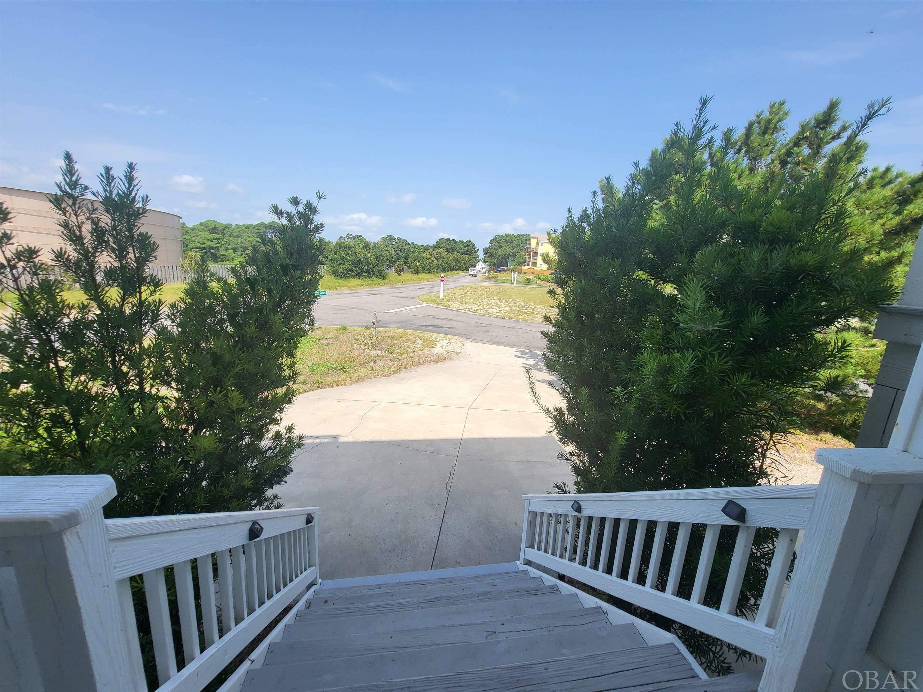 Property Photo:  826 S Point Court  NC 27927 