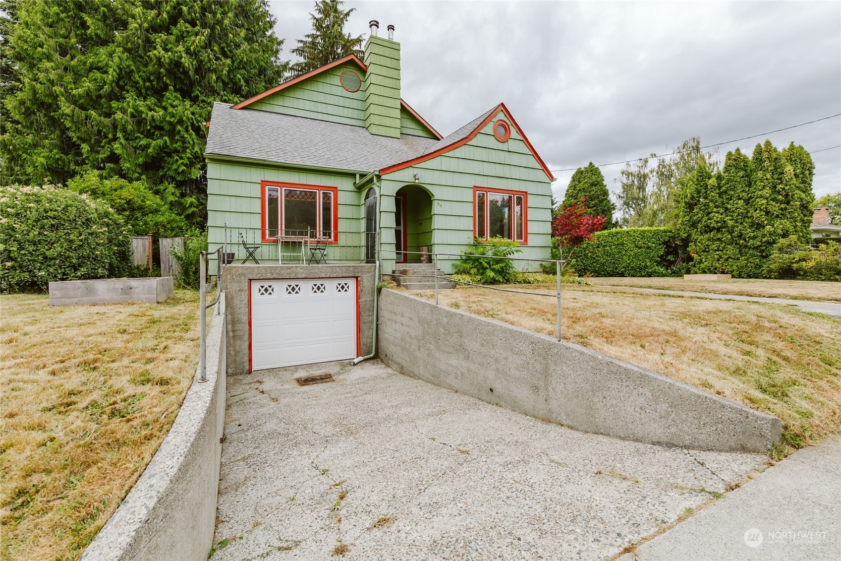 Property Photo:  915 Central Street SE  WA 98501 