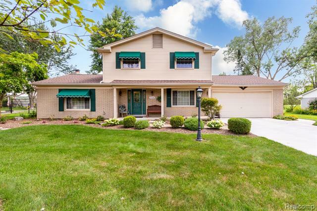 Property Photo:  25946 Kilreigh Drive  MI 48336 