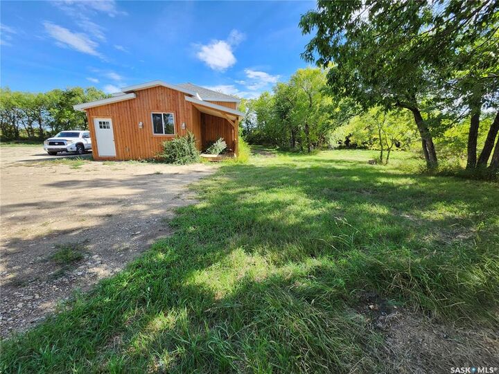 Property Photo: Na Service Road SK S0G 3E0