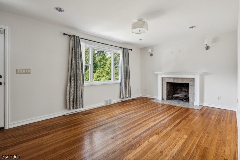 Property Photo:  185 W Mount Pleasant Ave  NJ 07039 