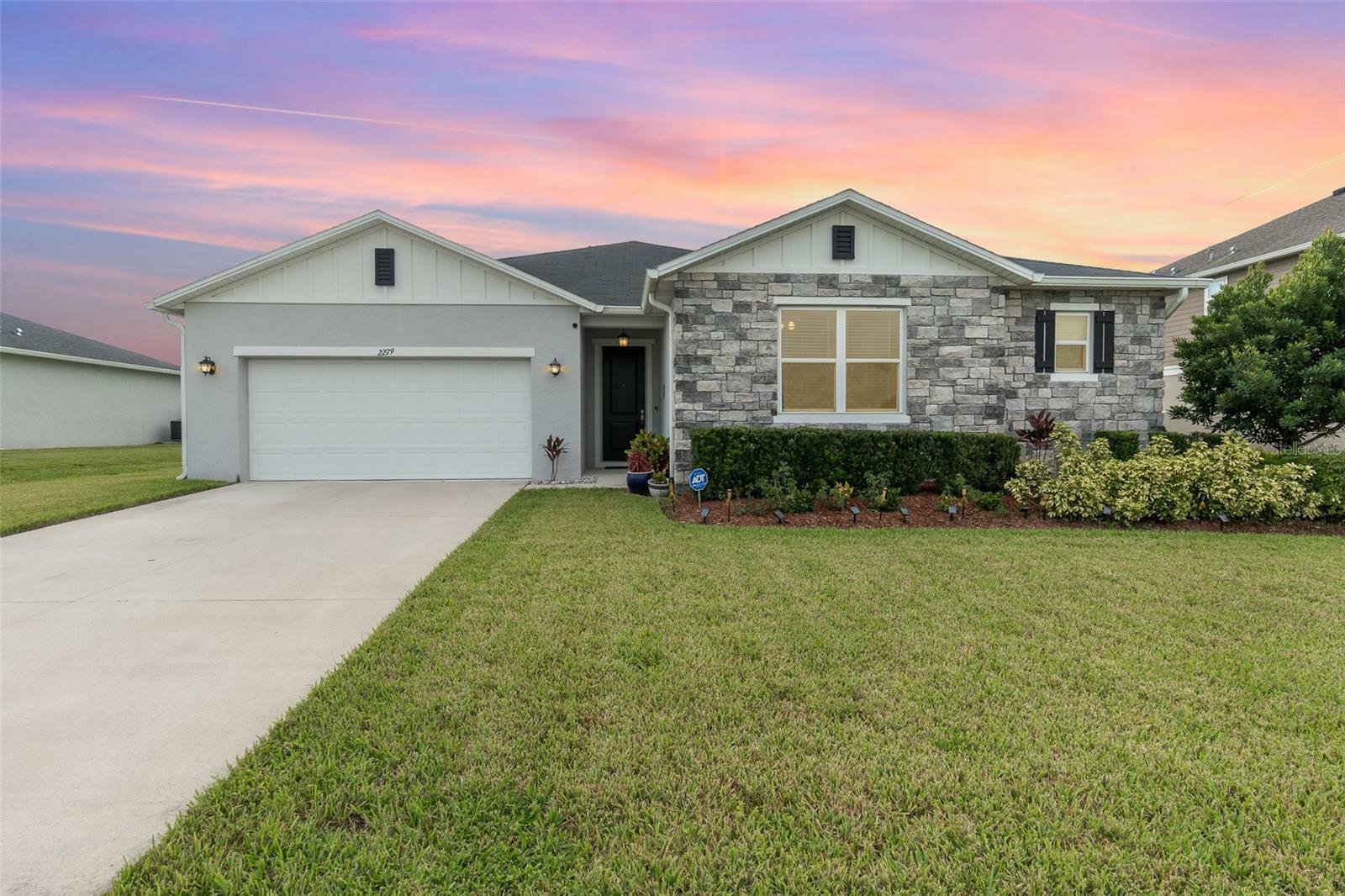 Property Photo:  2279 Carriage Pointe Loop  FL 32712 