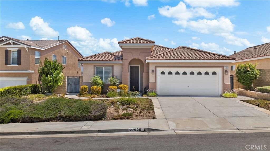 Property Photo:  27920 Knight Street  CA 91384 