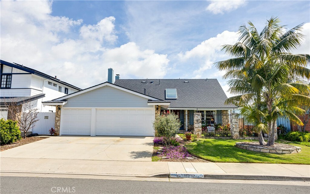 Property Photo:  19252 Worchester Lane  CA 92646 