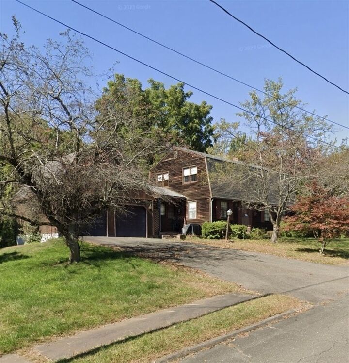 Property Photo:  39 Strawberry Hill Rd  MA 01030 